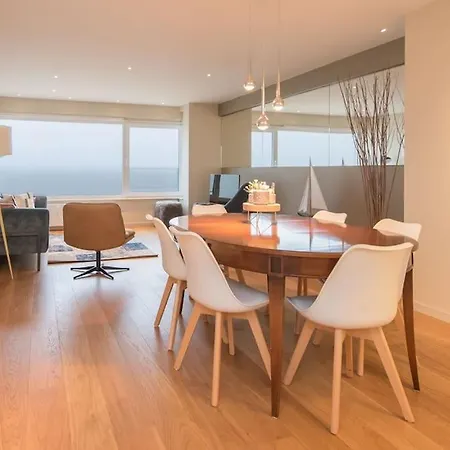Genieten In Met Zeezicht! Appartement